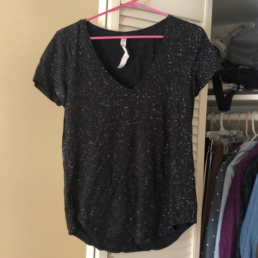 Lululemon t shirt